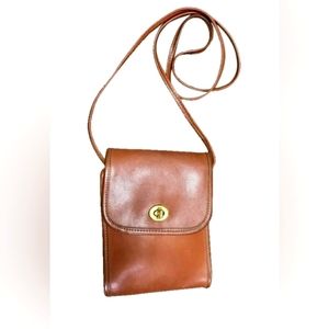 Vintage coach crossbody